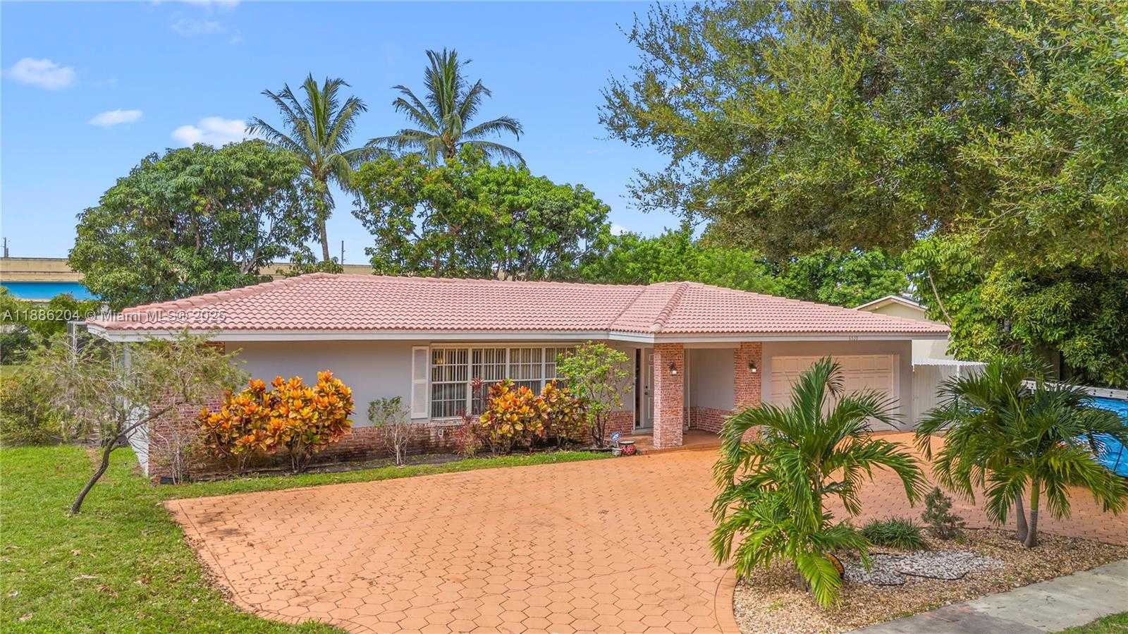 Small Image of 6520 SOUTH WEST 20TH ST, Plantation Number 38