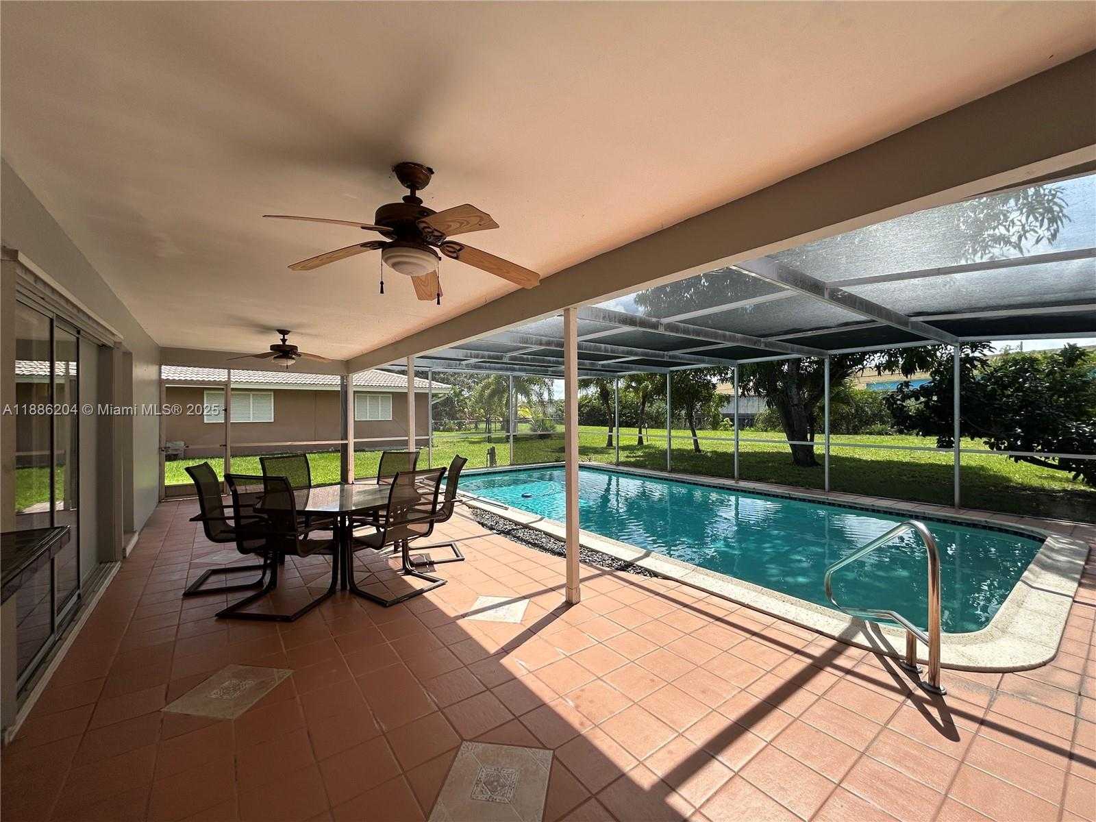 Small Image of 6520 SOUTH WEST 20TH ST, Plantation Number 40
