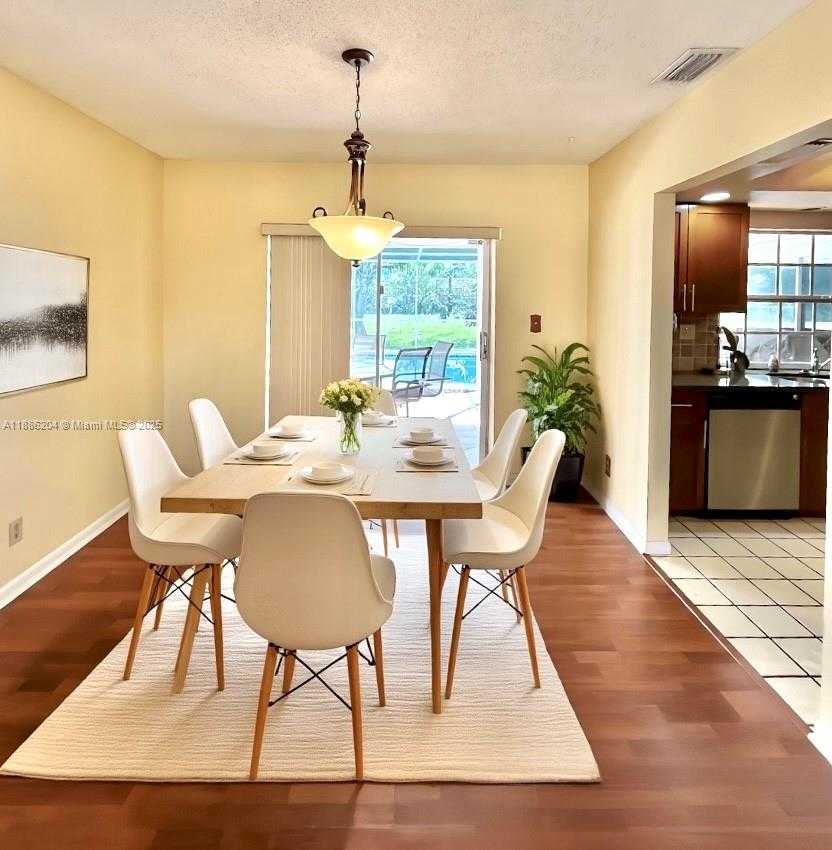 Small Image of 6520 SOUTH WEST 20TH ST, Plantation Number 7