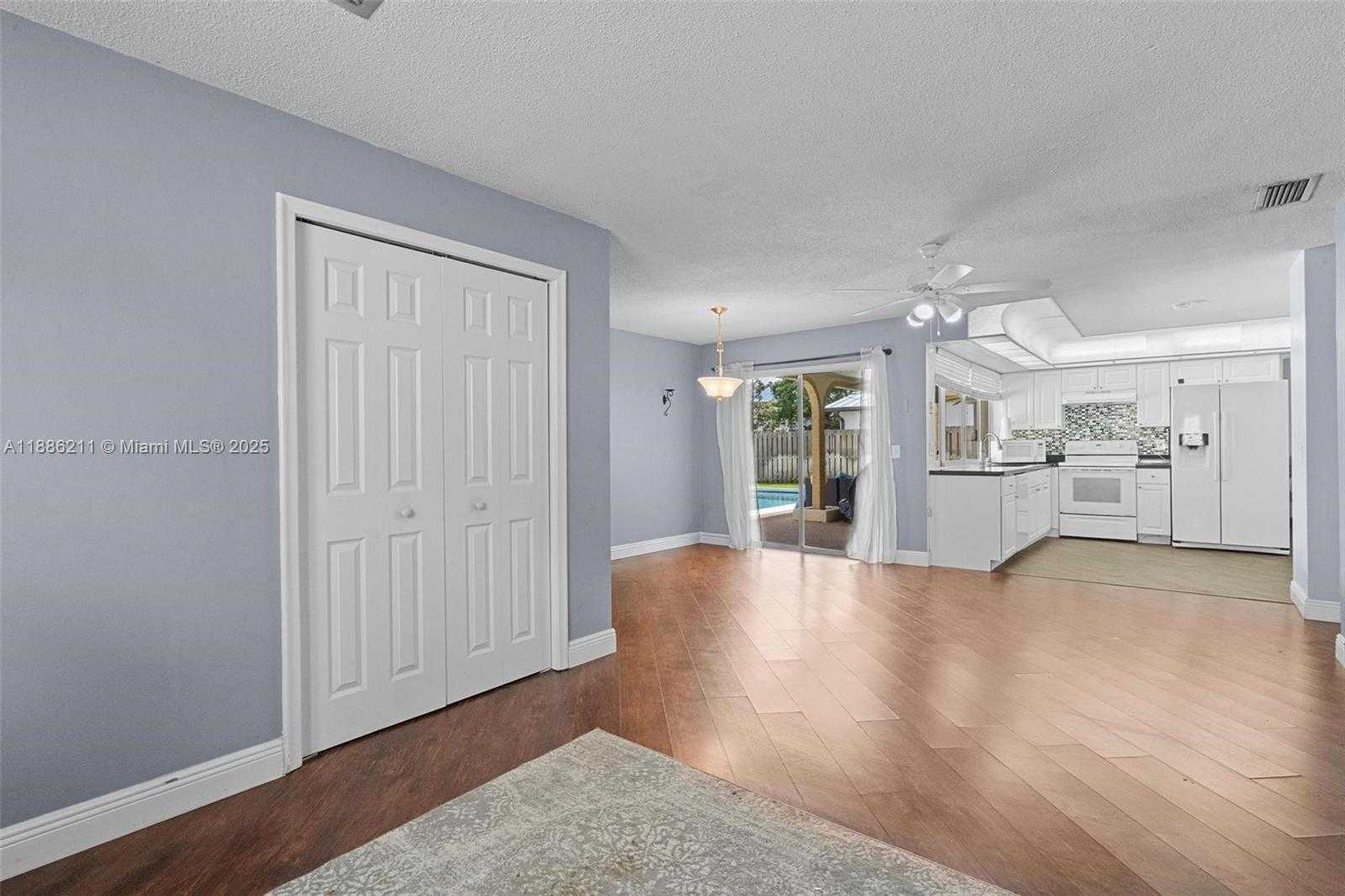 Small Image of 2600 NORTH WEST 105TH LN, Sunrise Number 12