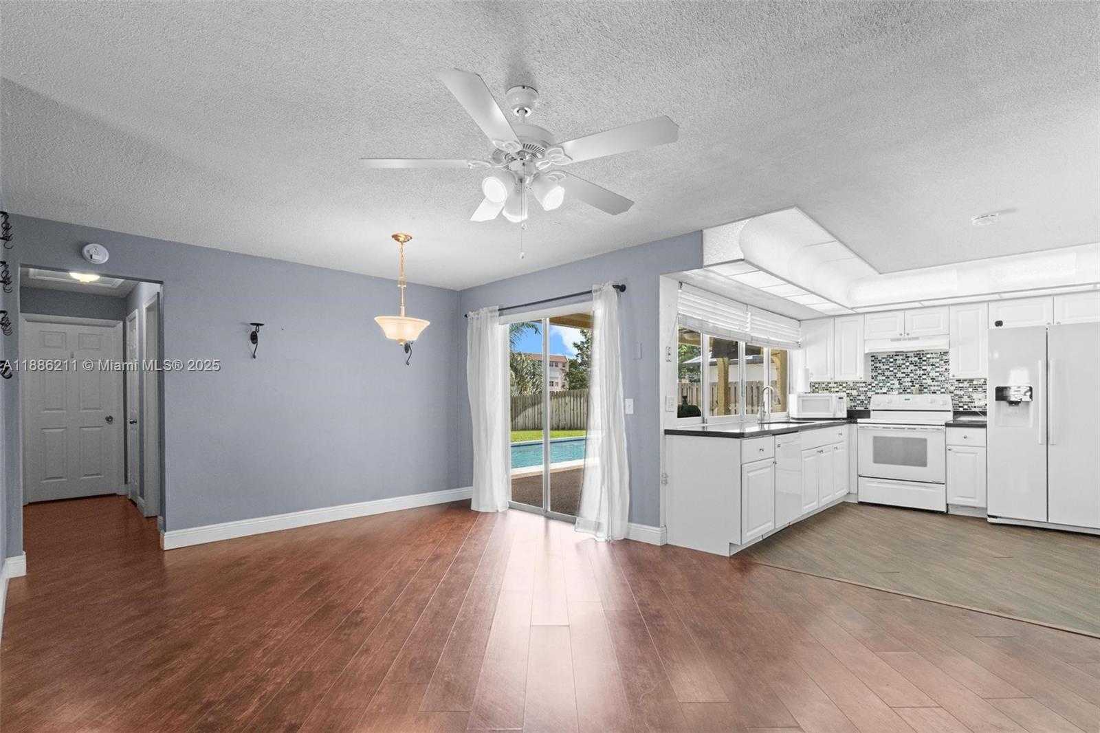 Small Image of 2600 NORTH WEST 105TH LN, Sunrise Number 13