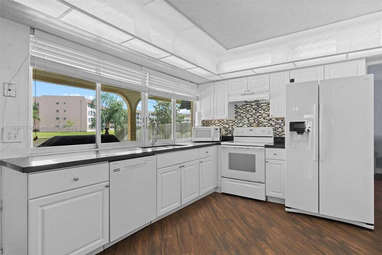 Small Image of 2600 NORTH WEST 105TH LN, Sunrise Number 8