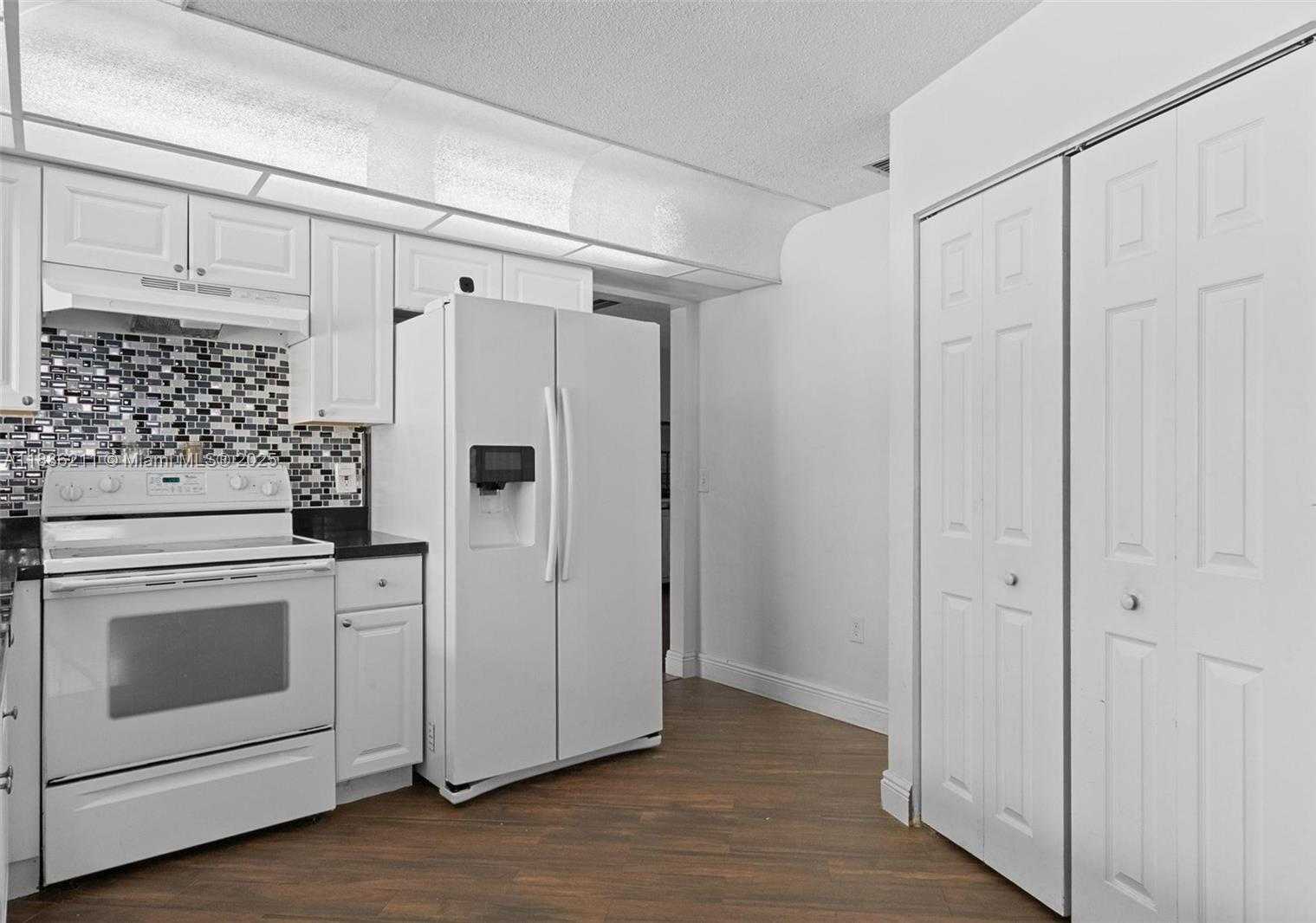 Small Image of 2600 NORTH WEST 105TH LN, Sunrise Number 9
