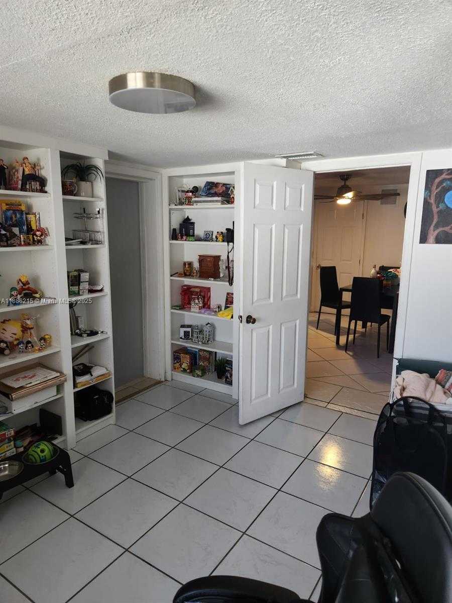 Small Image of 614 EAST 56TH ST, Hialeah Number 14