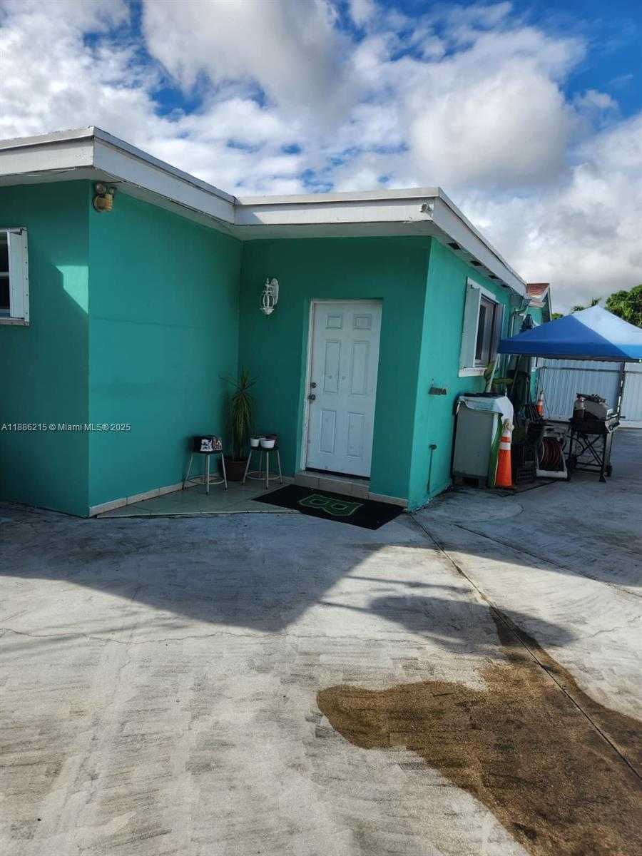 Small Image of 614 EAST 56TH ST, Hialeah Number 20