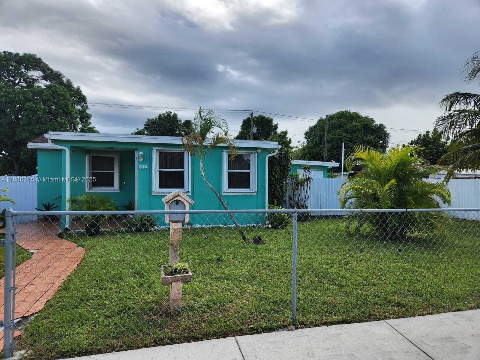 Small Image of 614 EAST 56TH ST, Hialeah Number 3
