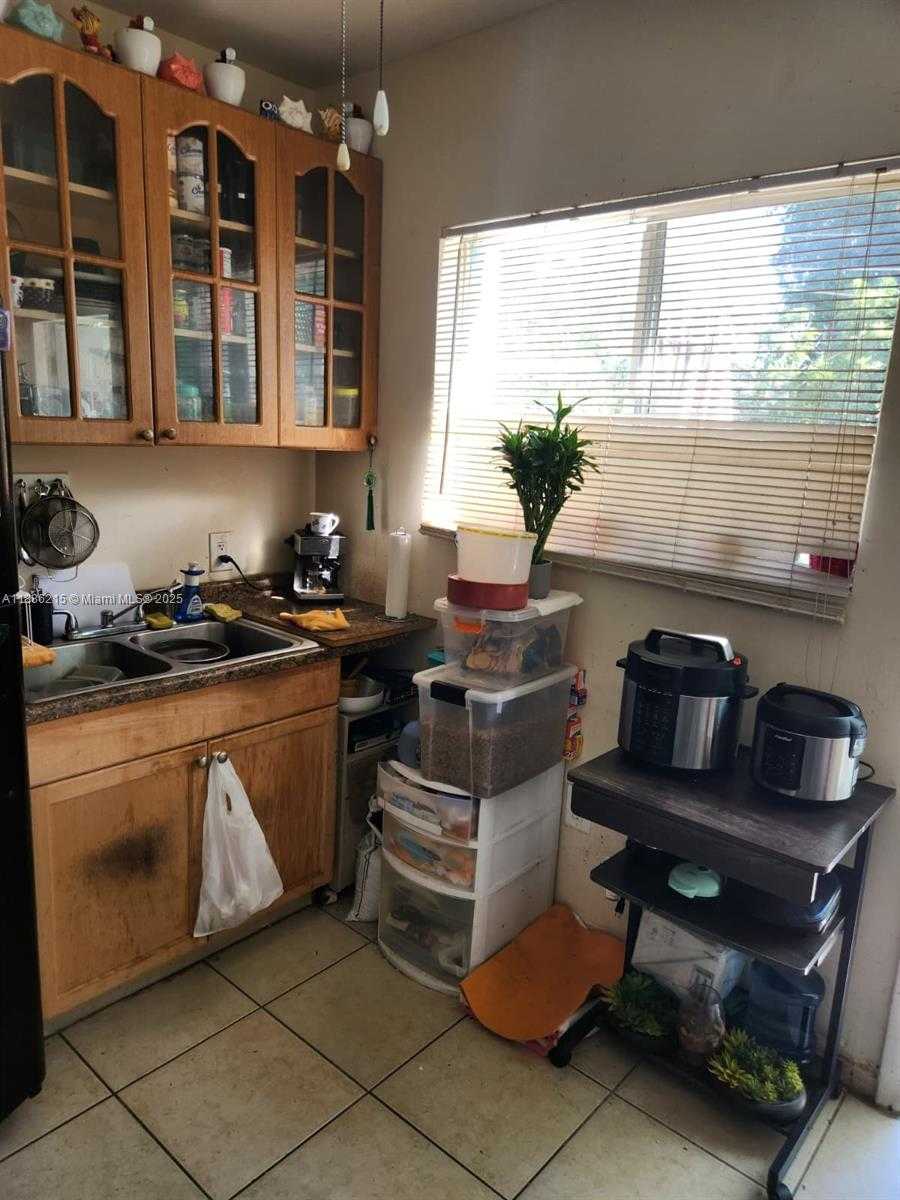 Small Image of 614 EAST 56TH ST, Hialeah Number 30