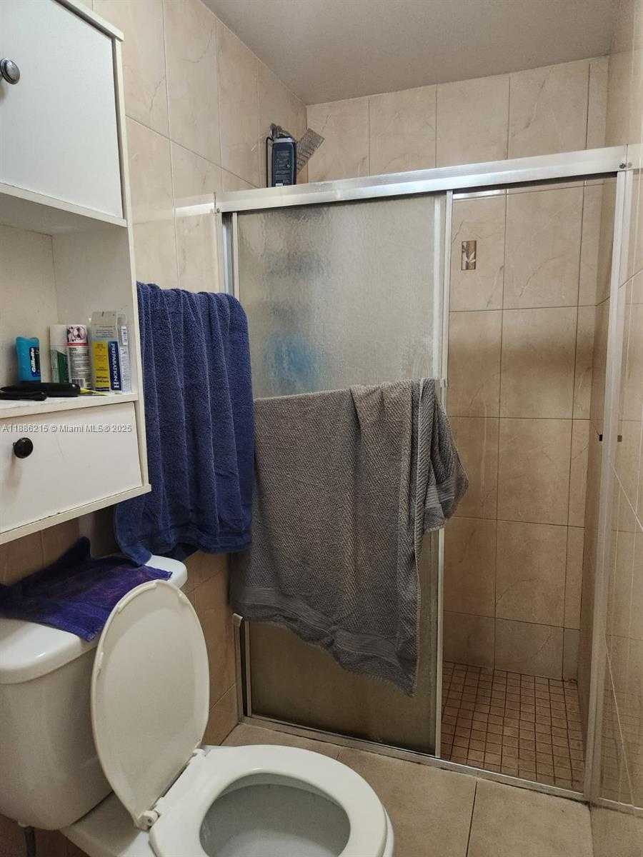Small Image of 614 EAST 56TH ST, Hialeah Number 36