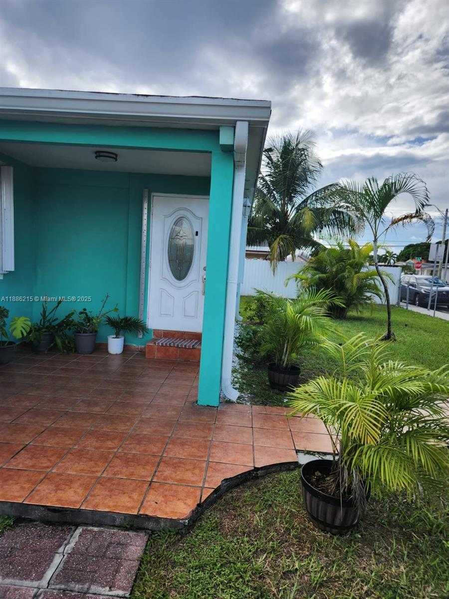 Small Image of 614 EAST 56TH ST, Hialeah Number 5