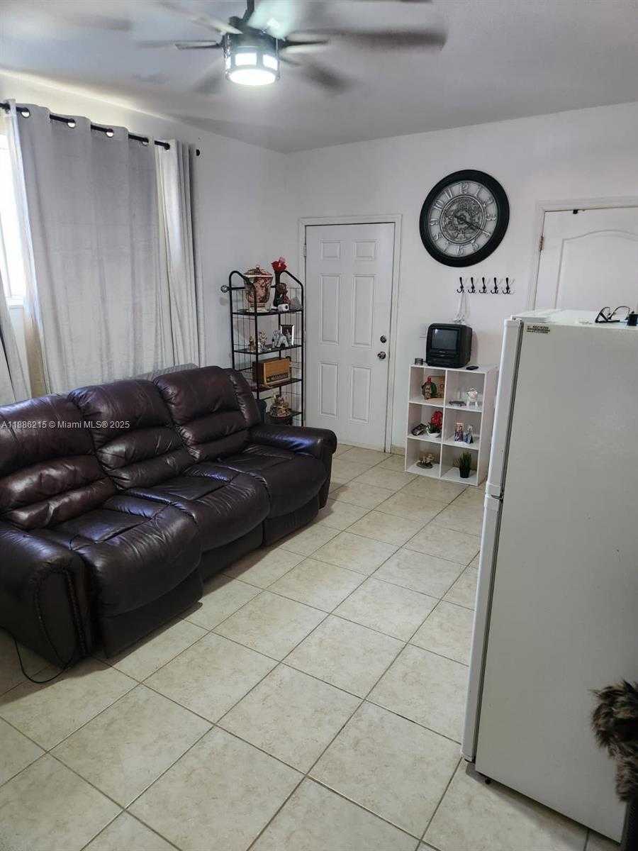 Small Image of 614 EAST 56TH ST, Hialeah Number 53