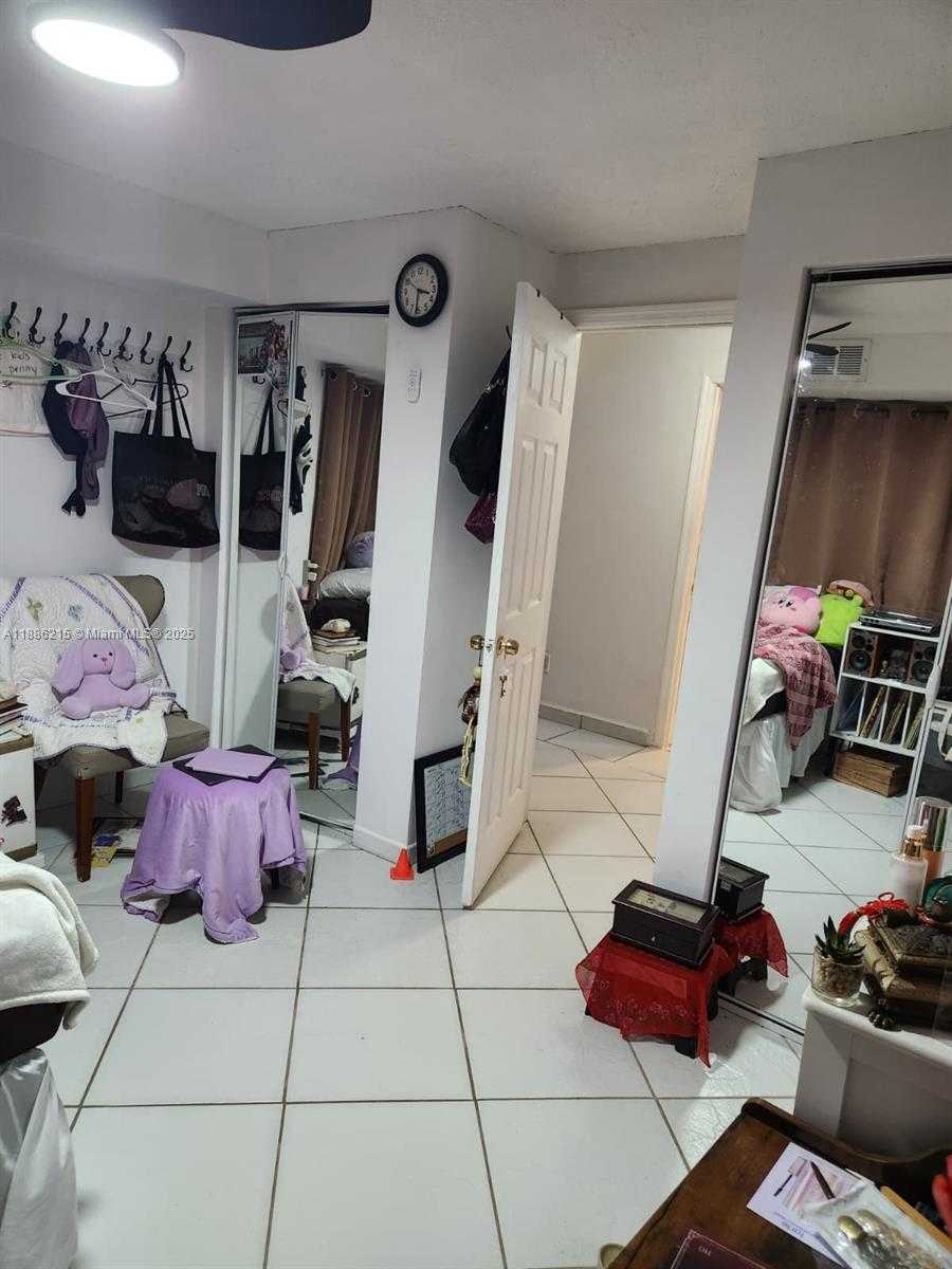Small Image of 614 EAST 56TH ST, Hialeah Number 58