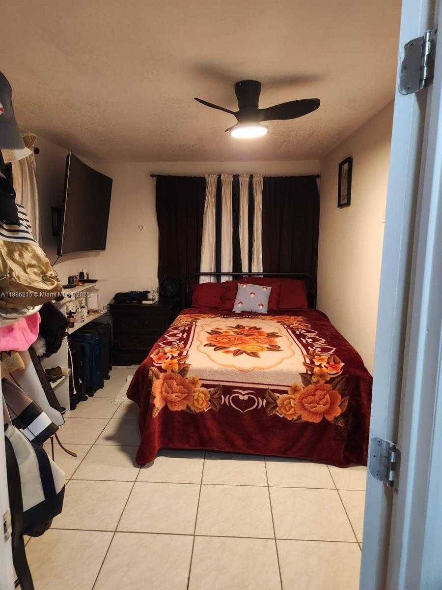 Small Image of 614 EAST 56TH ST, Hialeah Number 9