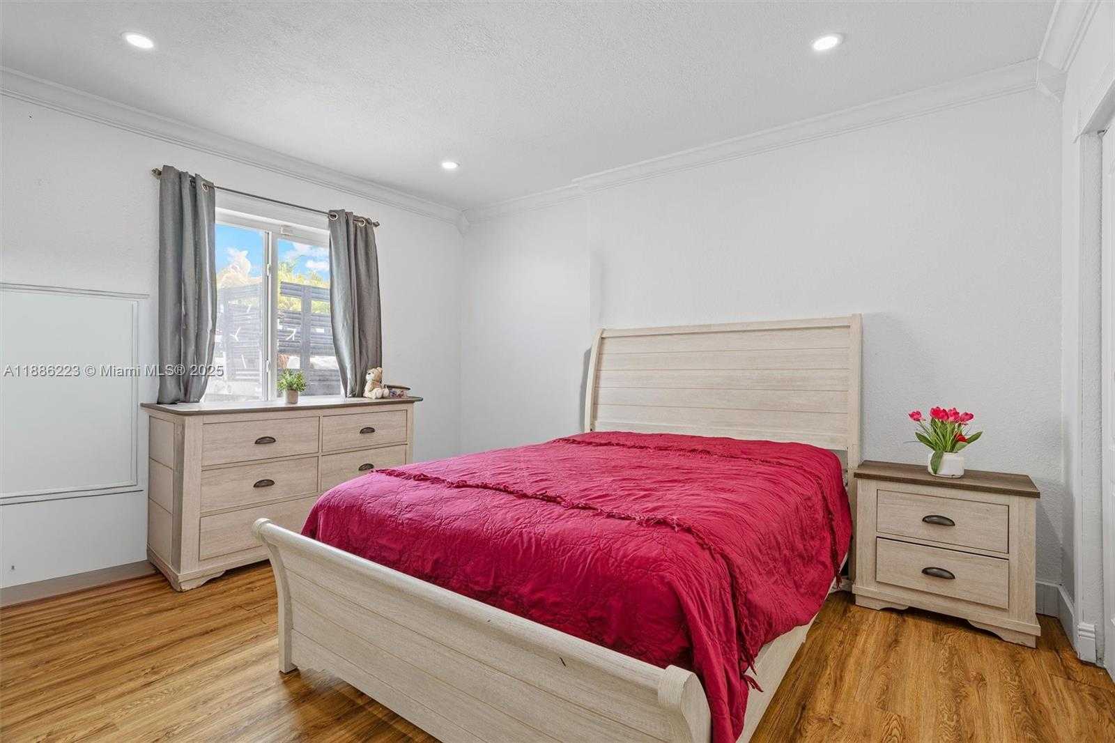 Small Image of 1695 NORTH BLUEBIRD LN, Homestead Number 28
