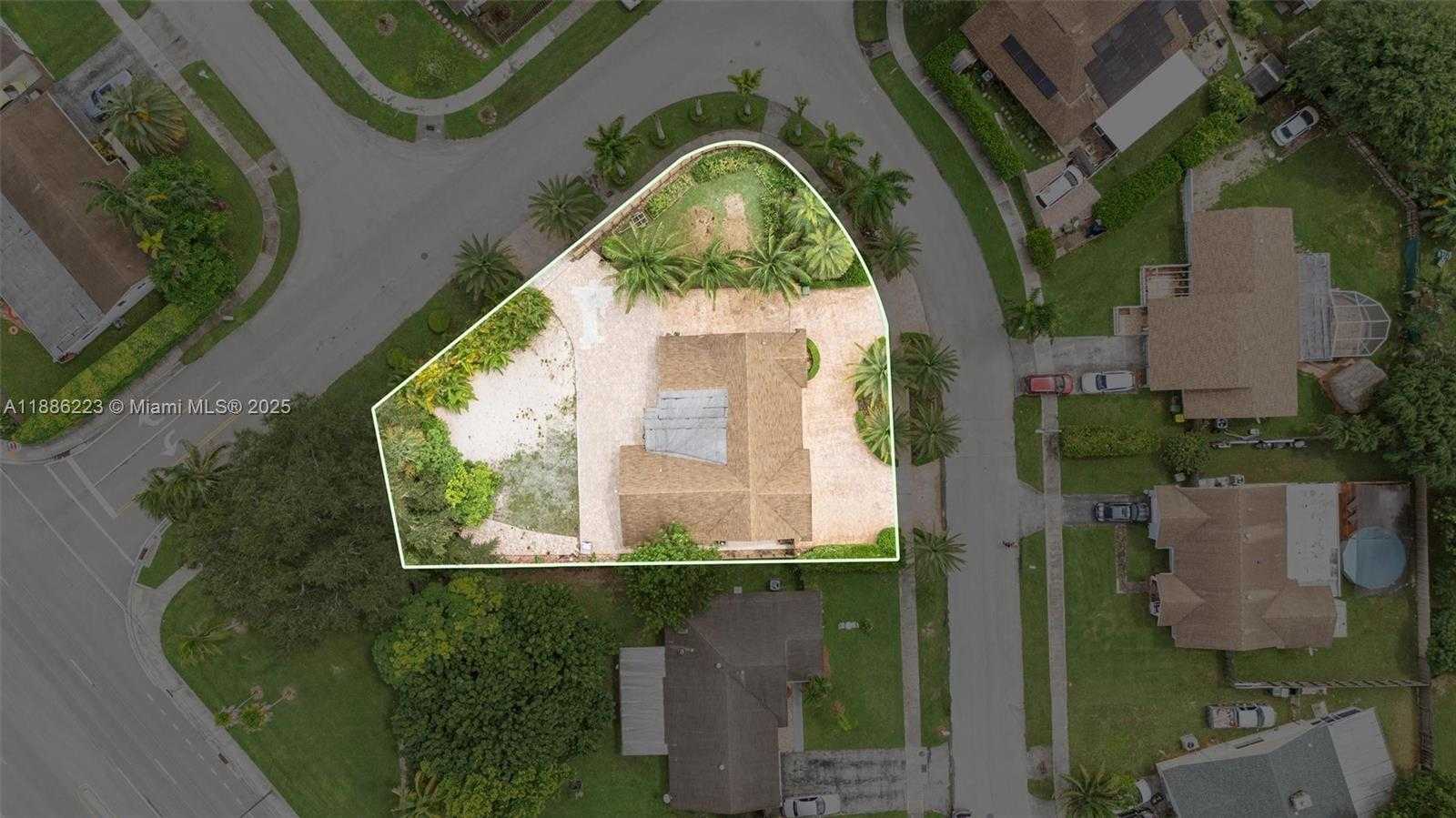 Small Image of 1695 NORTH BLUEBIRD LN, Homestead Number 3