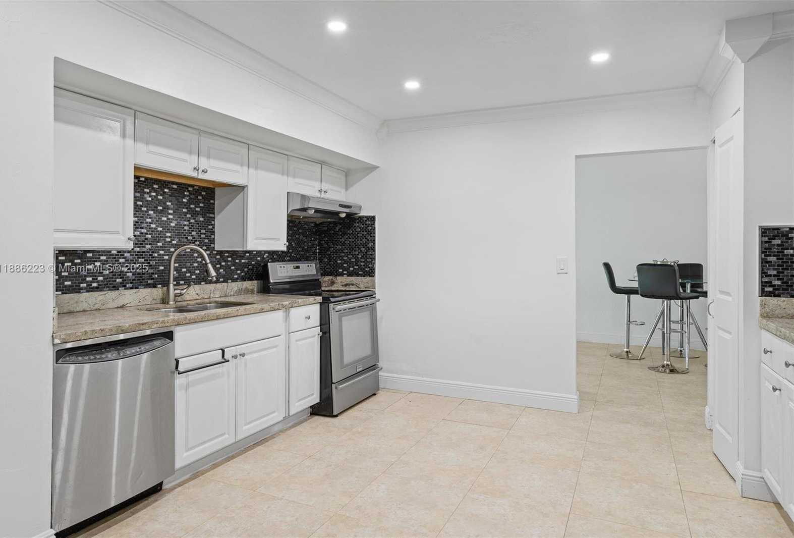 Small Image of 1695 NORTH BLUEBIRD LN, Homestead Number 9