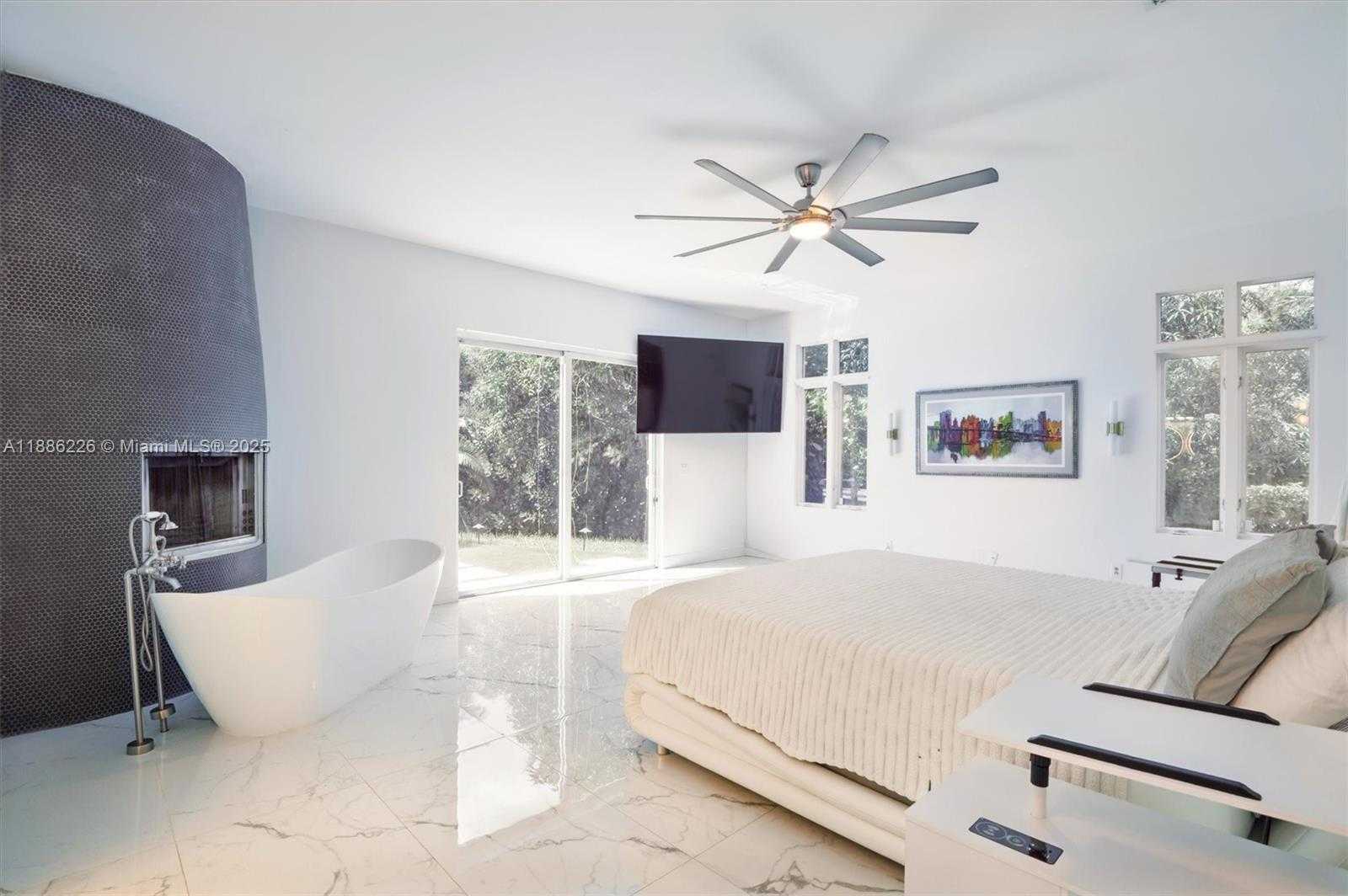 Small Image of 8728 EAST WENDY LN E, West Palm Beach Number 11