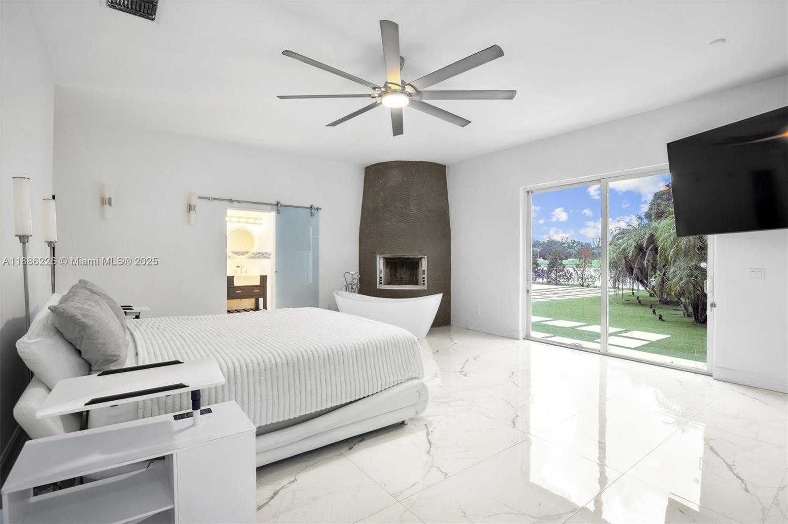 Small Image of 8728 EAST WENDY LN E, West Palm Beach Number 12