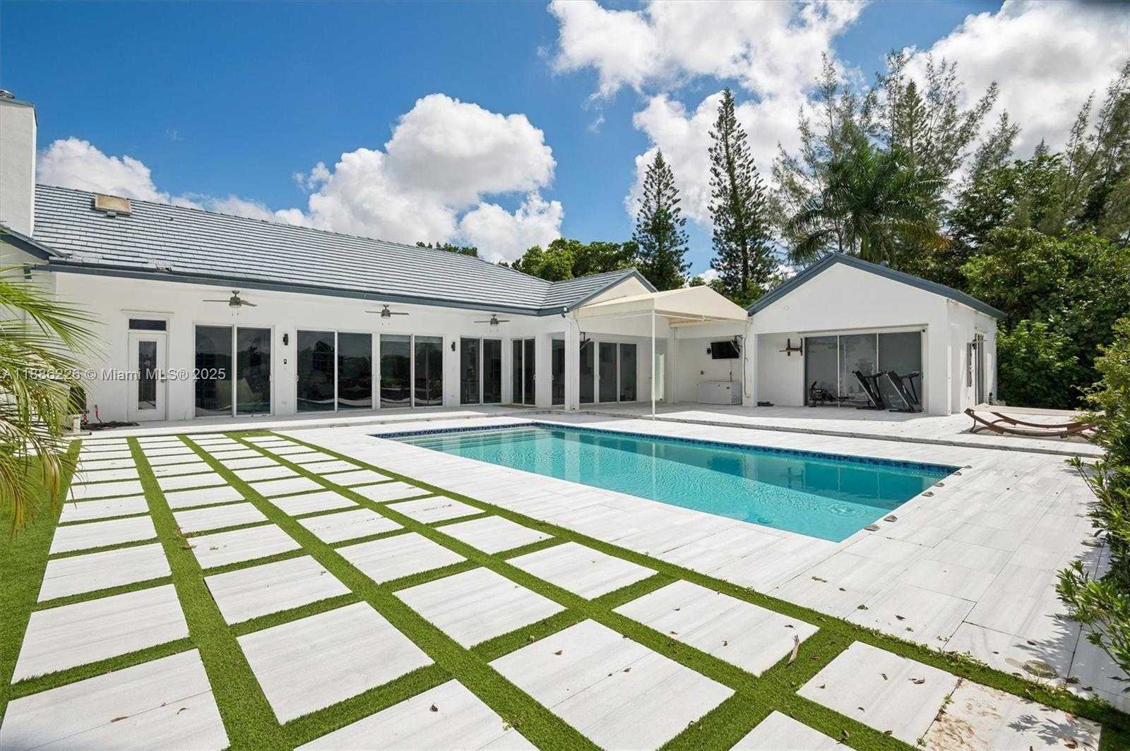 Small Image of 8728 EAST WENDY LN E, West Palm Beach Number 25