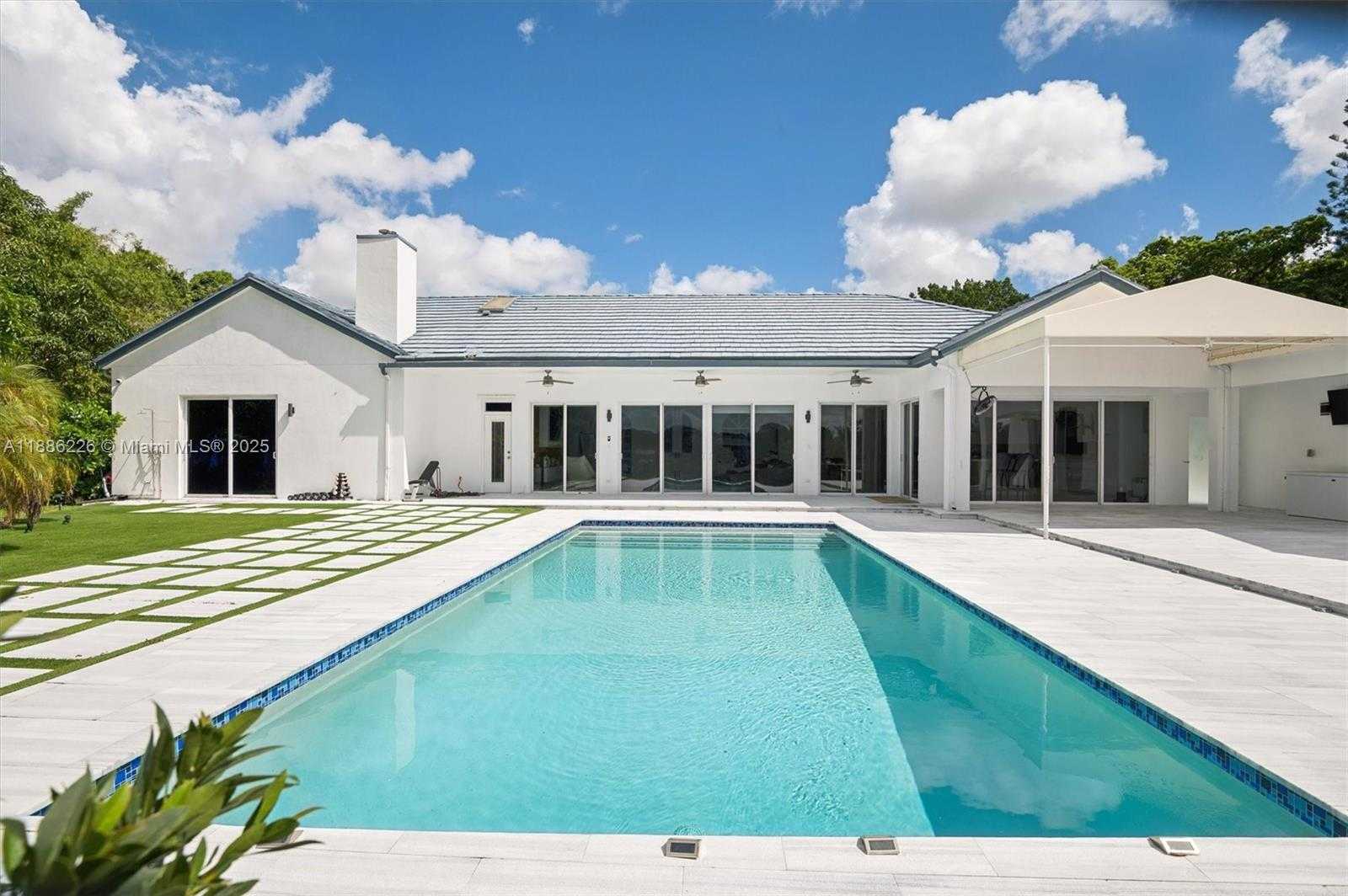 Small Image of 8728 EAST WENDY LN E, West Palm Beach Number 26