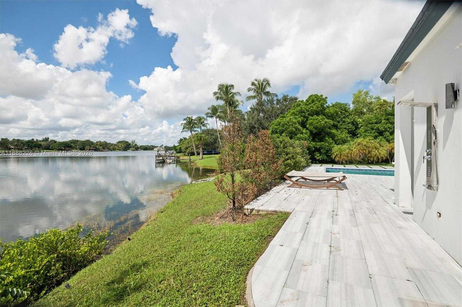 Small Image of 8728 EAST WENDY LN E, West Palm Beach Number 28