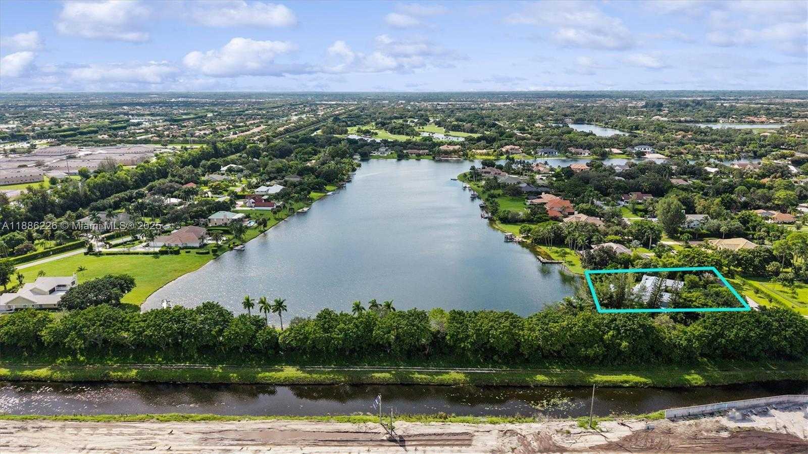 Small Image of 8728 EAST WENDY LN E, West Palm Beach Number 44