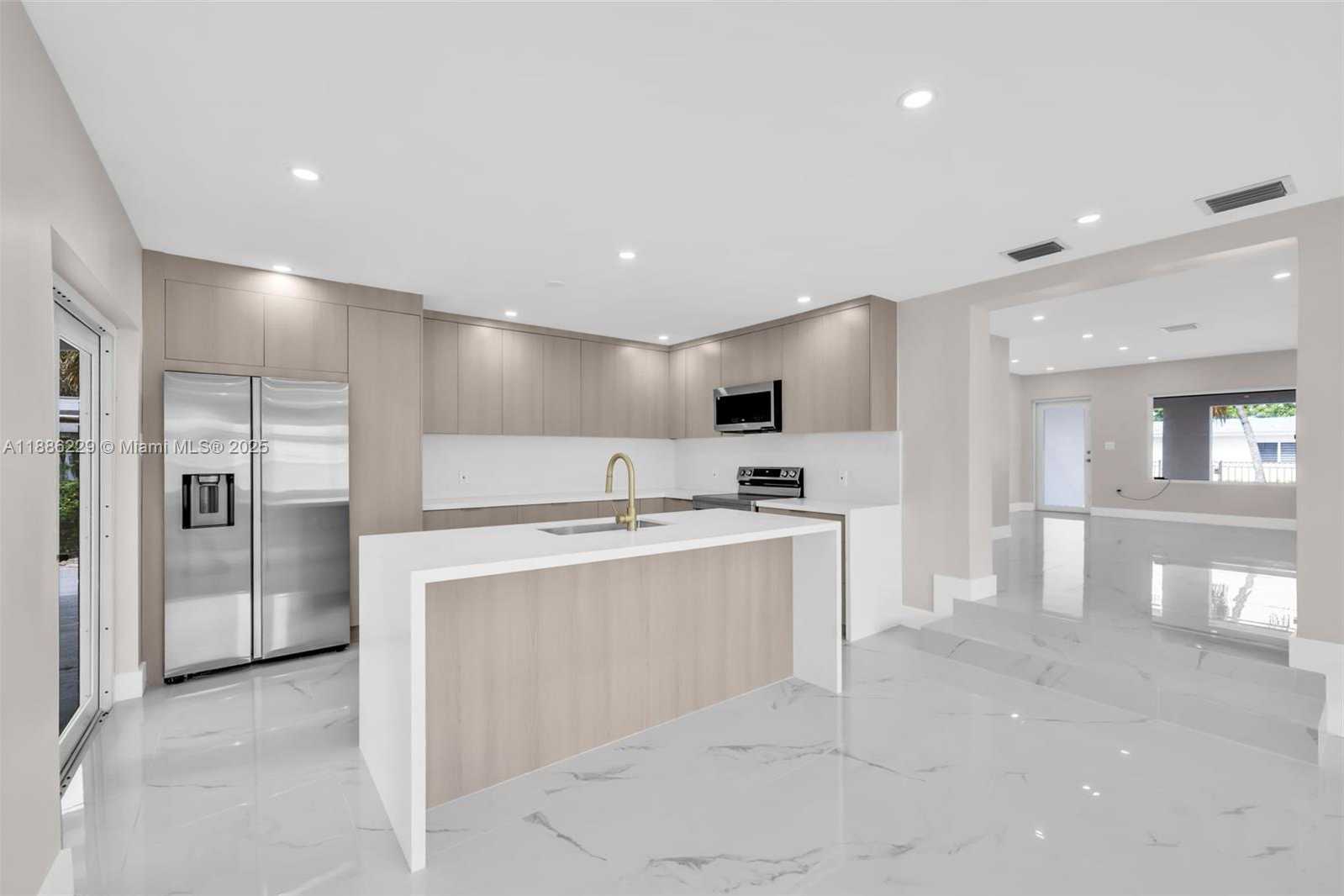 Small Image of 10321 NORTH WEST 32ND PL, Miami Number 10