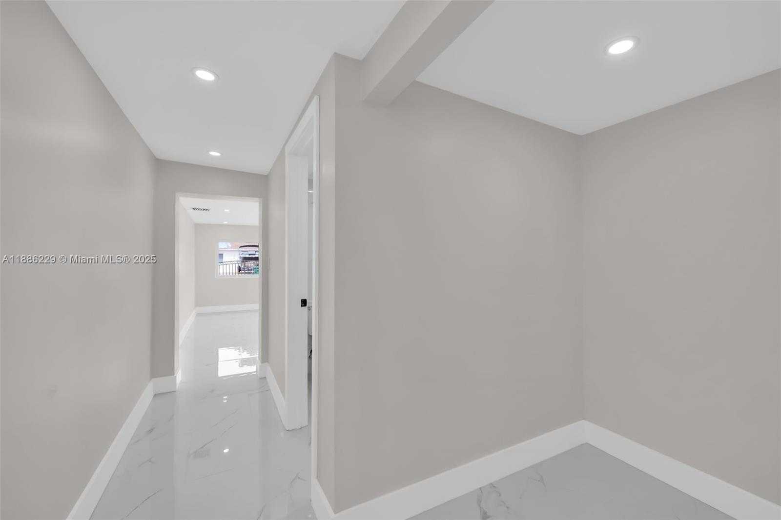 Small Image of 10321 NORTH WEST 32ND PL, Miami Number 14