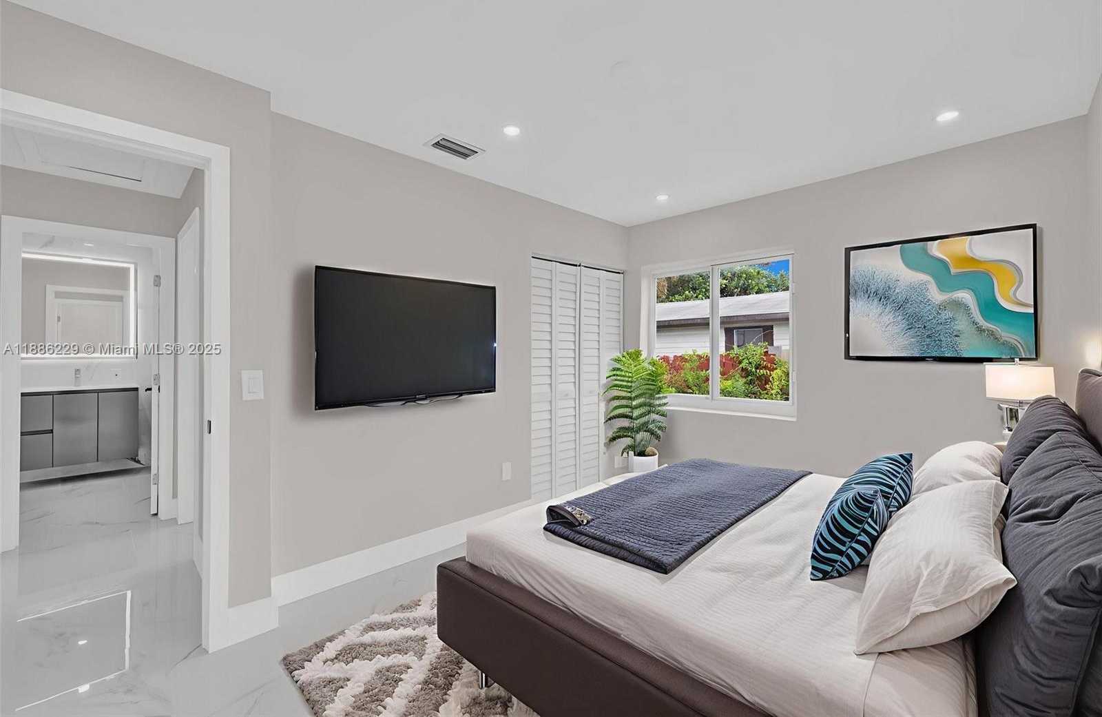 Small Image of 10321 NORTH WEST 32ND PL, Miami Number 19