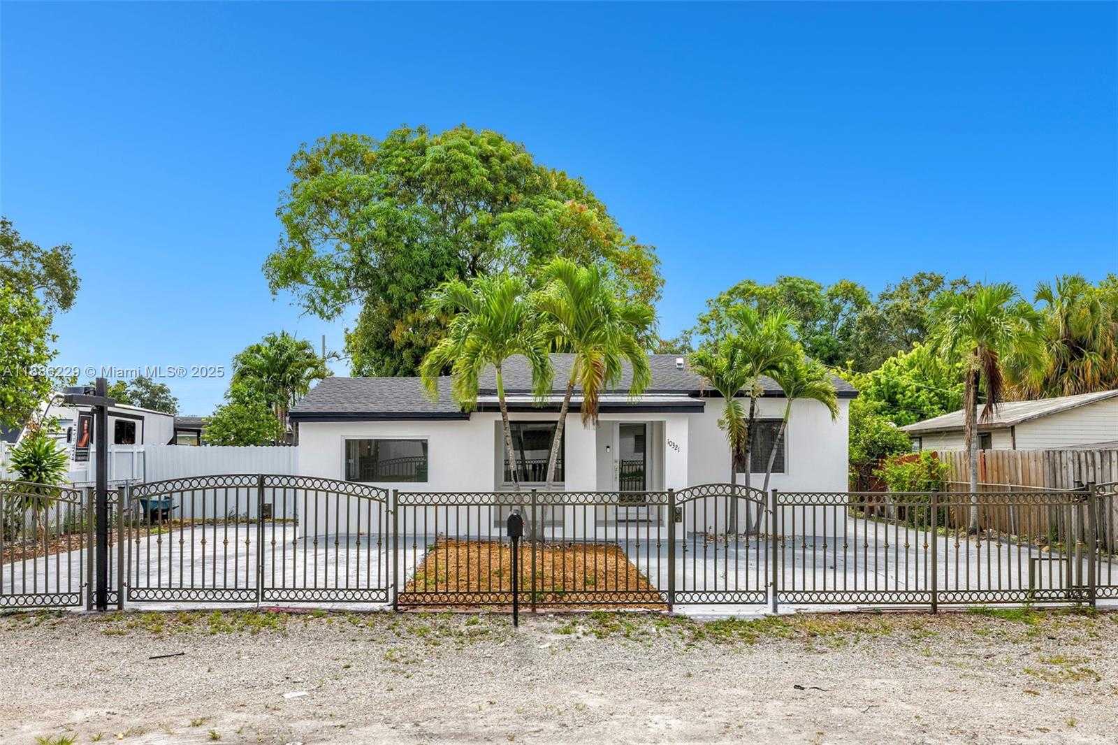 Small Image of 10321 NORTH WEST 32ND PL, Miami Number 2