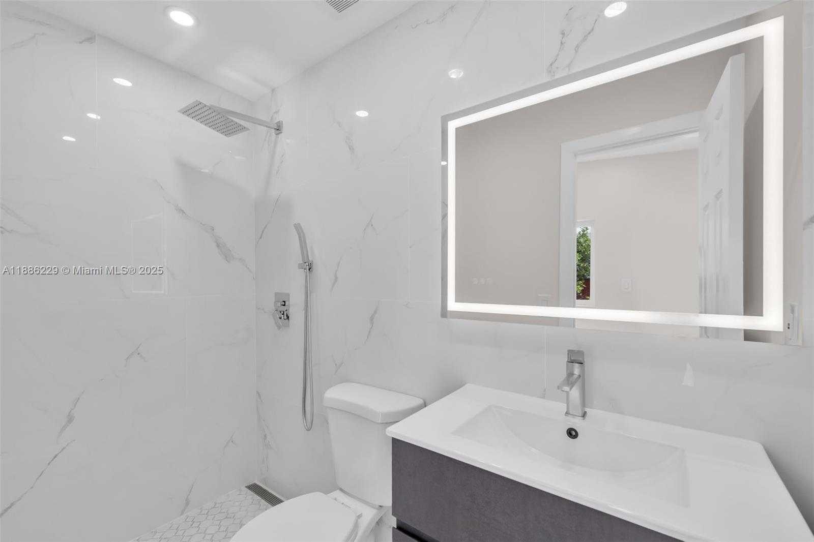 Small Image of 10321 NORTH WEST 32ND PL, Miami Number 26