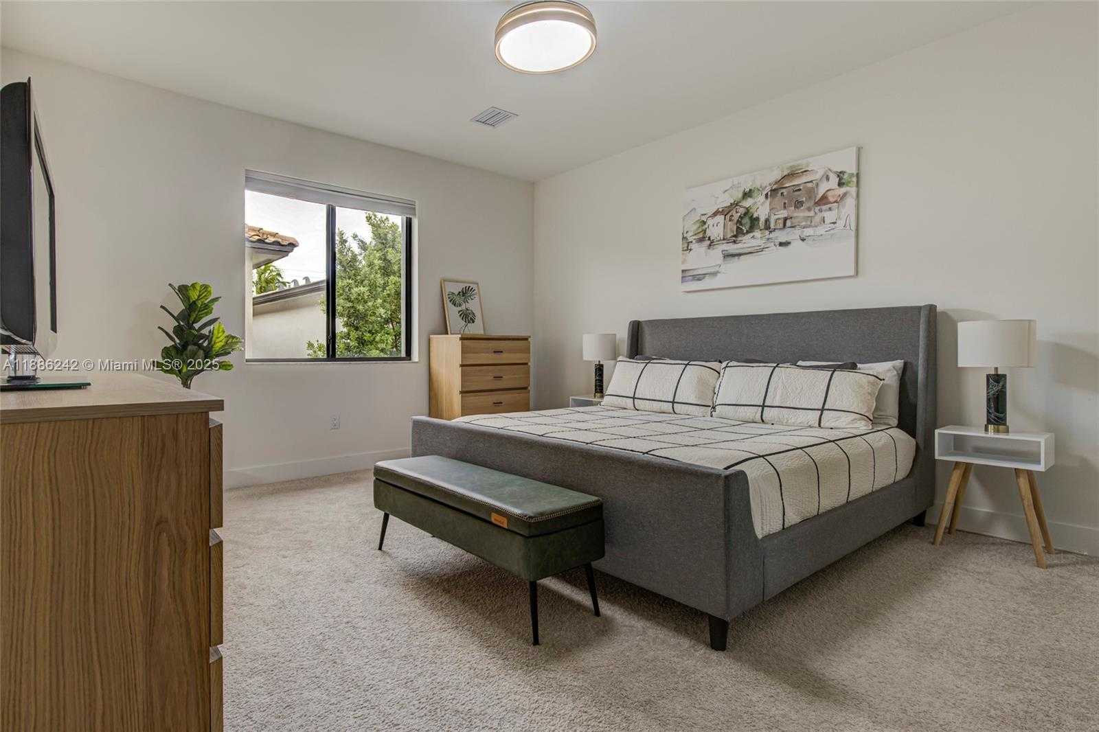 Small Image of 4437 NORTH WEST 80TH CT, Doral Number 15