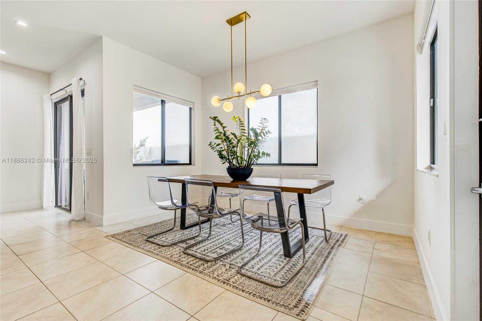 Small Image of 4437 NORTH WEST 80TH CT, Doral Number 8
