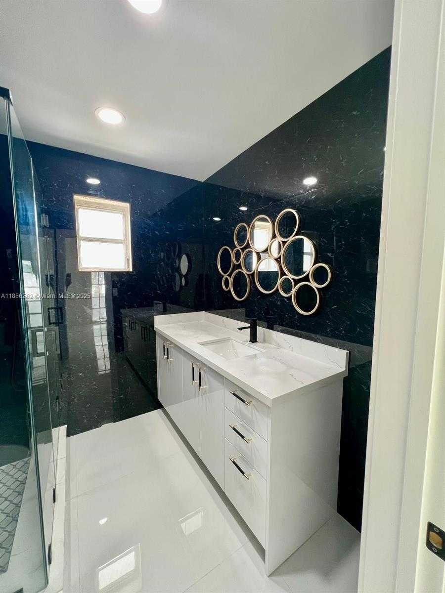Small Image of 19771 SOUTH WEST 84TH AVE, Cutler Bay Number 3