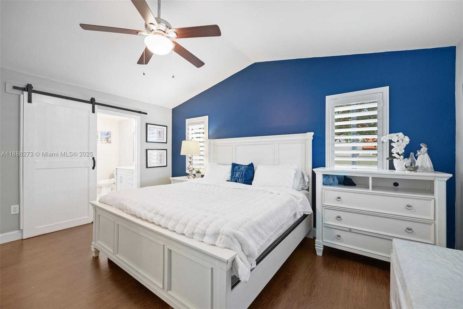 Small Image of 6411 OLDE MOAT WAY, Davie Number 14