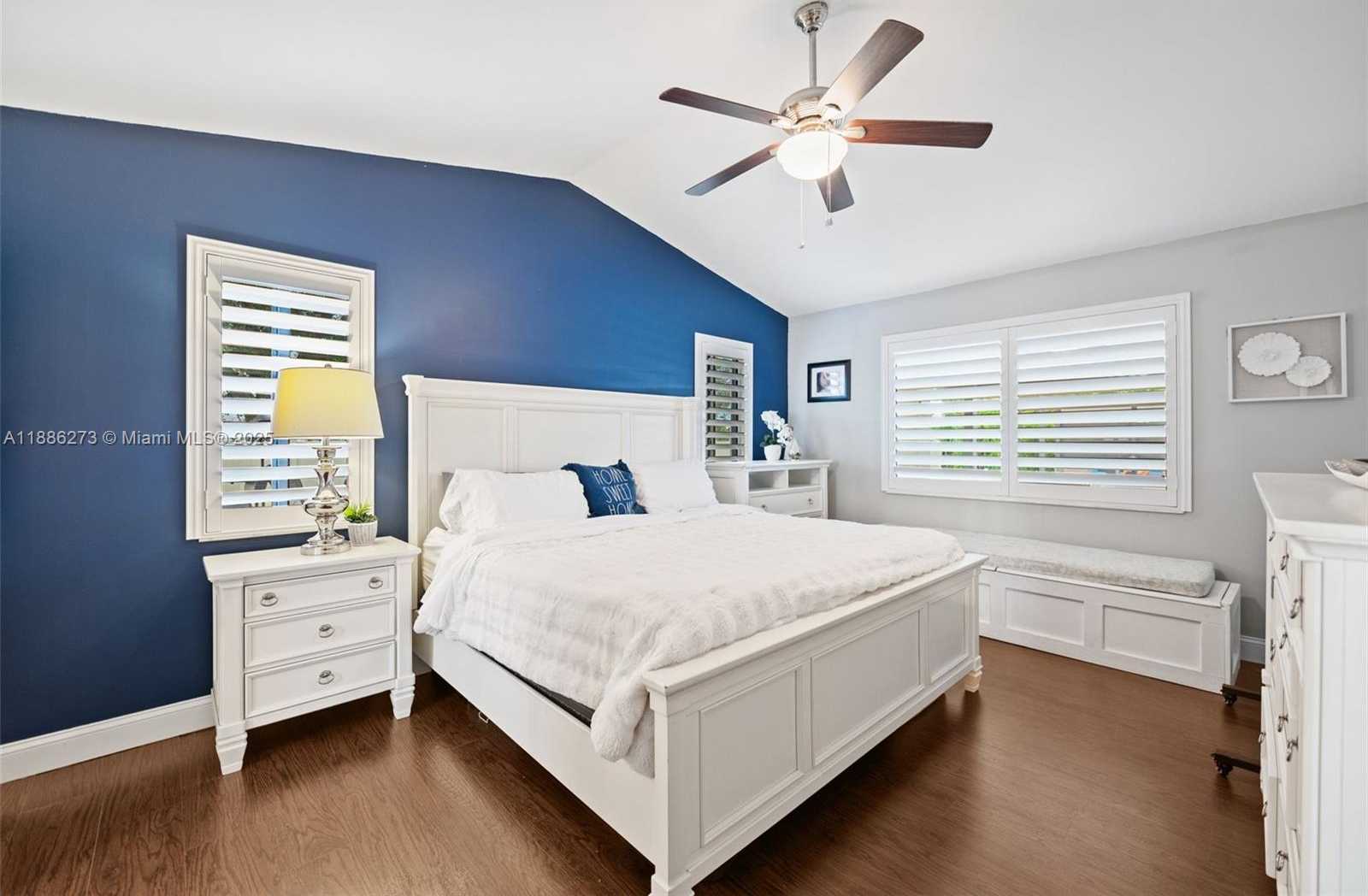 Small Image of 6411 OLDE MOAT WAY, Davie Number 15