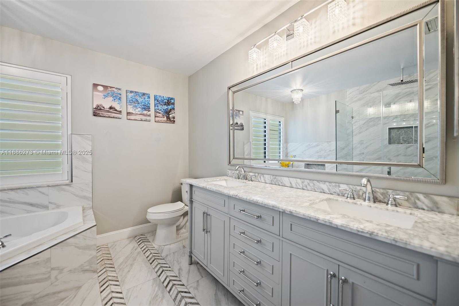 Small Image of 6411 OLDE MOAT WAY, Davie Number 16