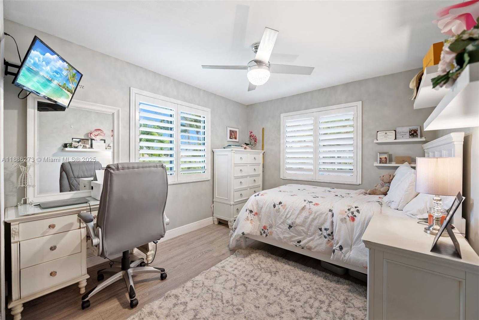 Small Image of 6411 OLDE MOAT WAY, Davie Number 20