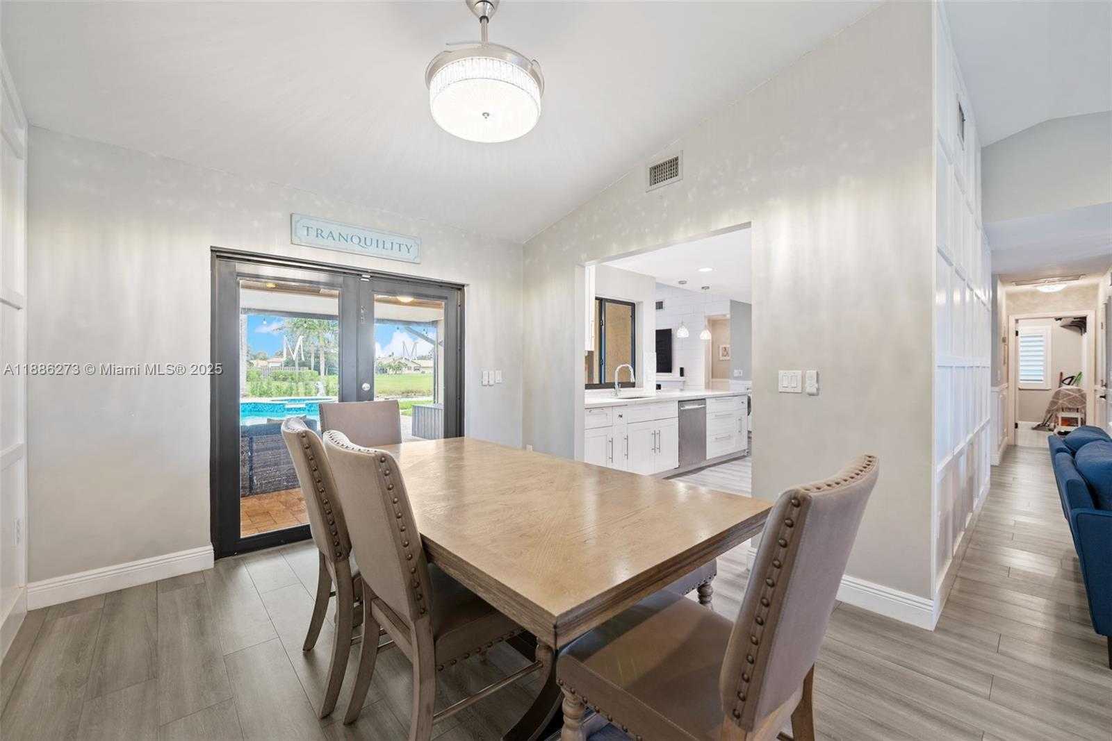 Small Image of 6411 OLDE MOAT WAY, Davie Number 9