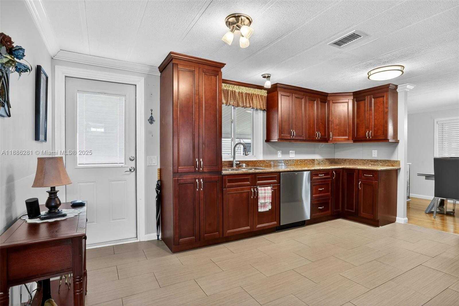 Small Image of 123 NORTH WEST 51ST CT, Deerfield Beach Number 2