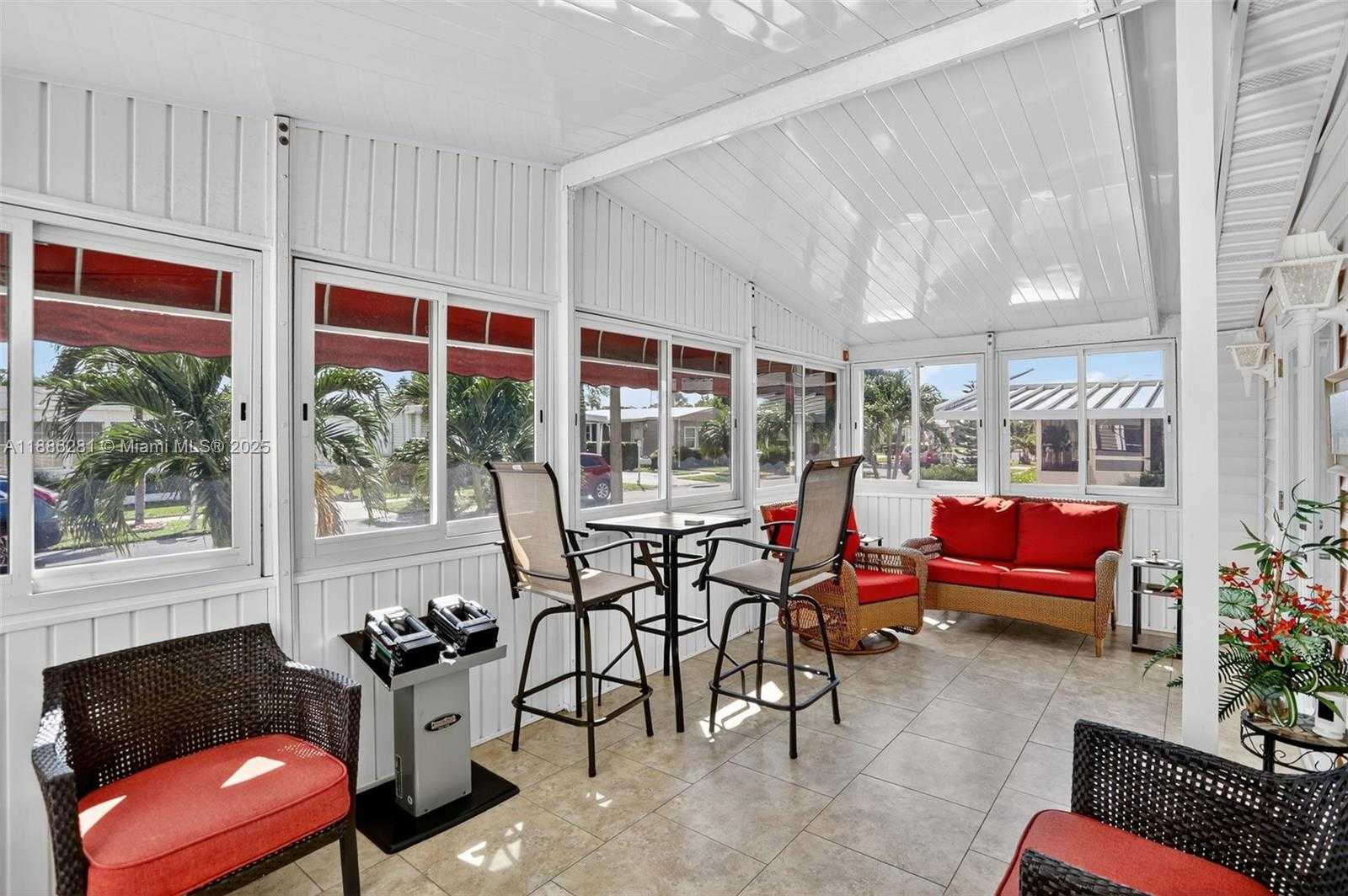 Small Image of 123 NORTH WEST 51ST CT, Deerfield Beach Number 21