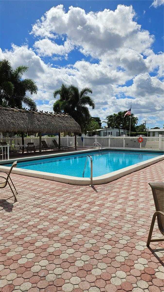 Small Image of 123 NORTH WEST 51ST CT, Deerfield Beach Number 31