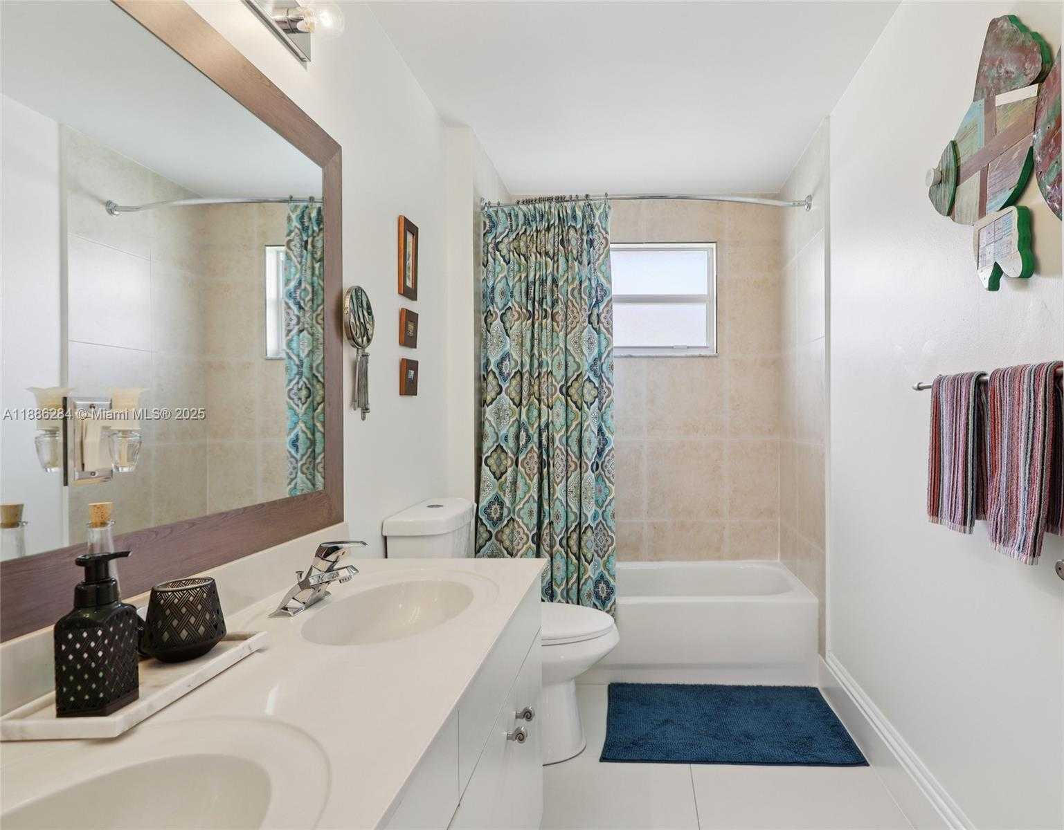 Small Image of 3921 SOUTH WEST 186TH AVE, Miramar Number 23