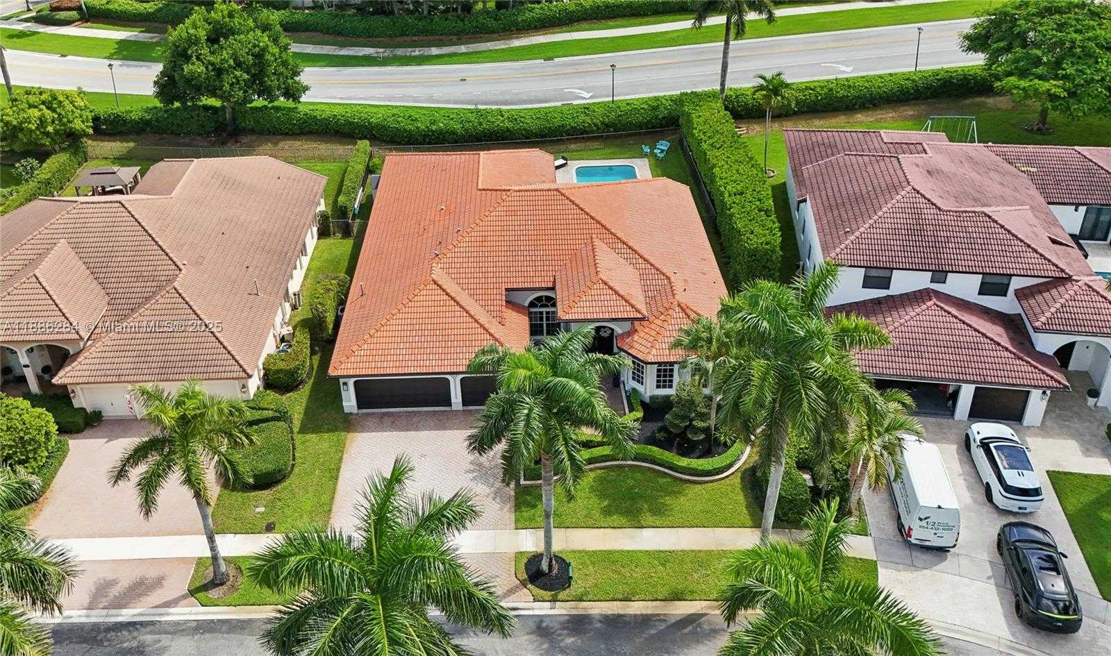 Small Image of 3921 SOUTH WEST 186TH AVE, Miramar Number 32