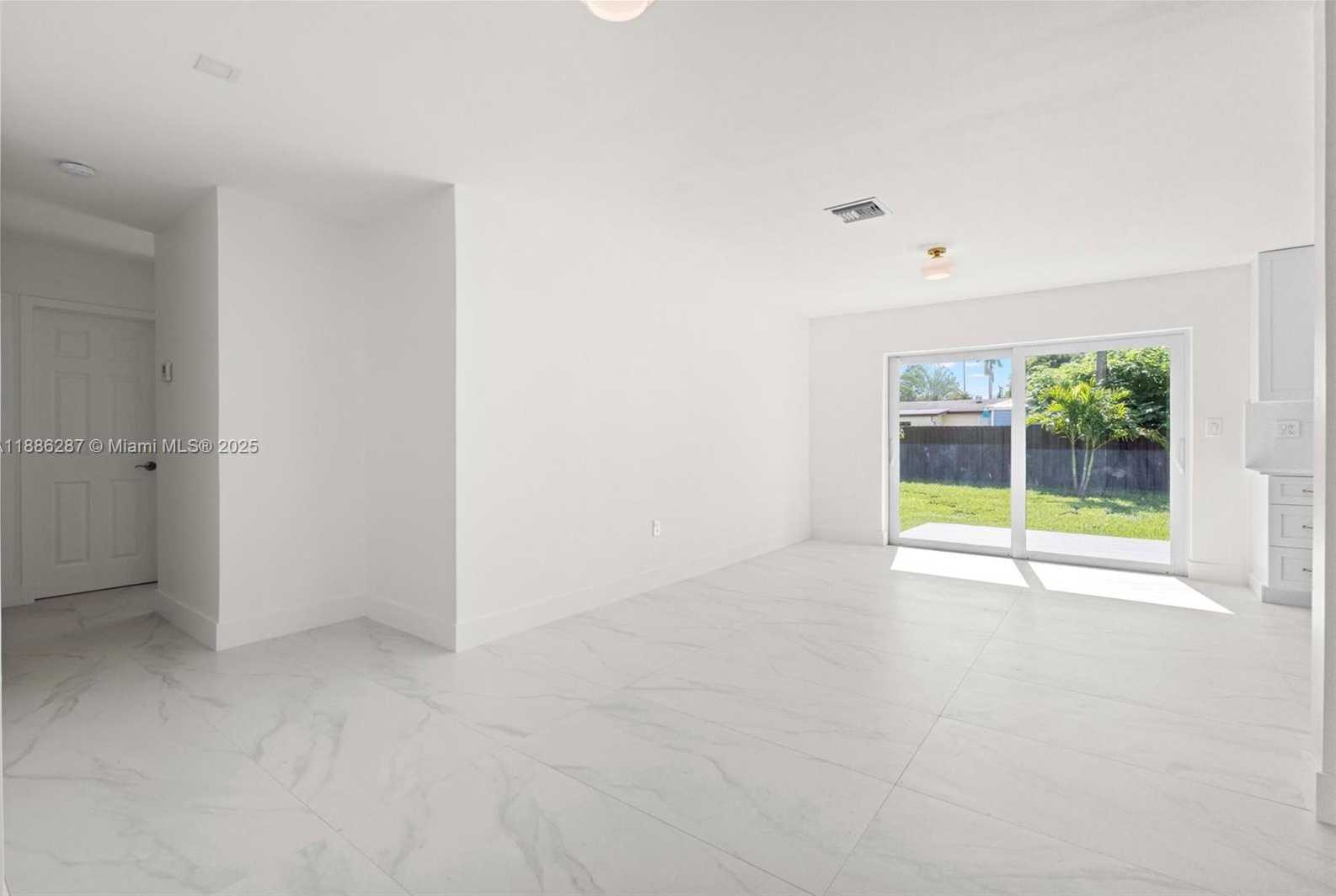 Small Image of 19221 SOUTH WEST 92ND RD, Cutler Bay Number 18