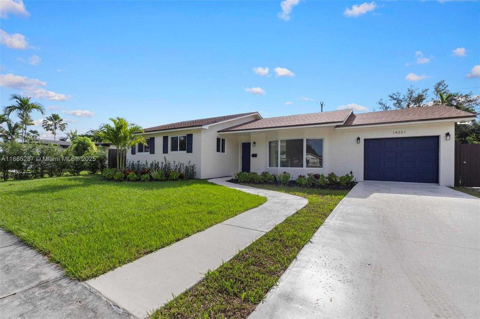Small Image of 19221 SOUTH WEST 92ND RD, Cutler Bay Number 2