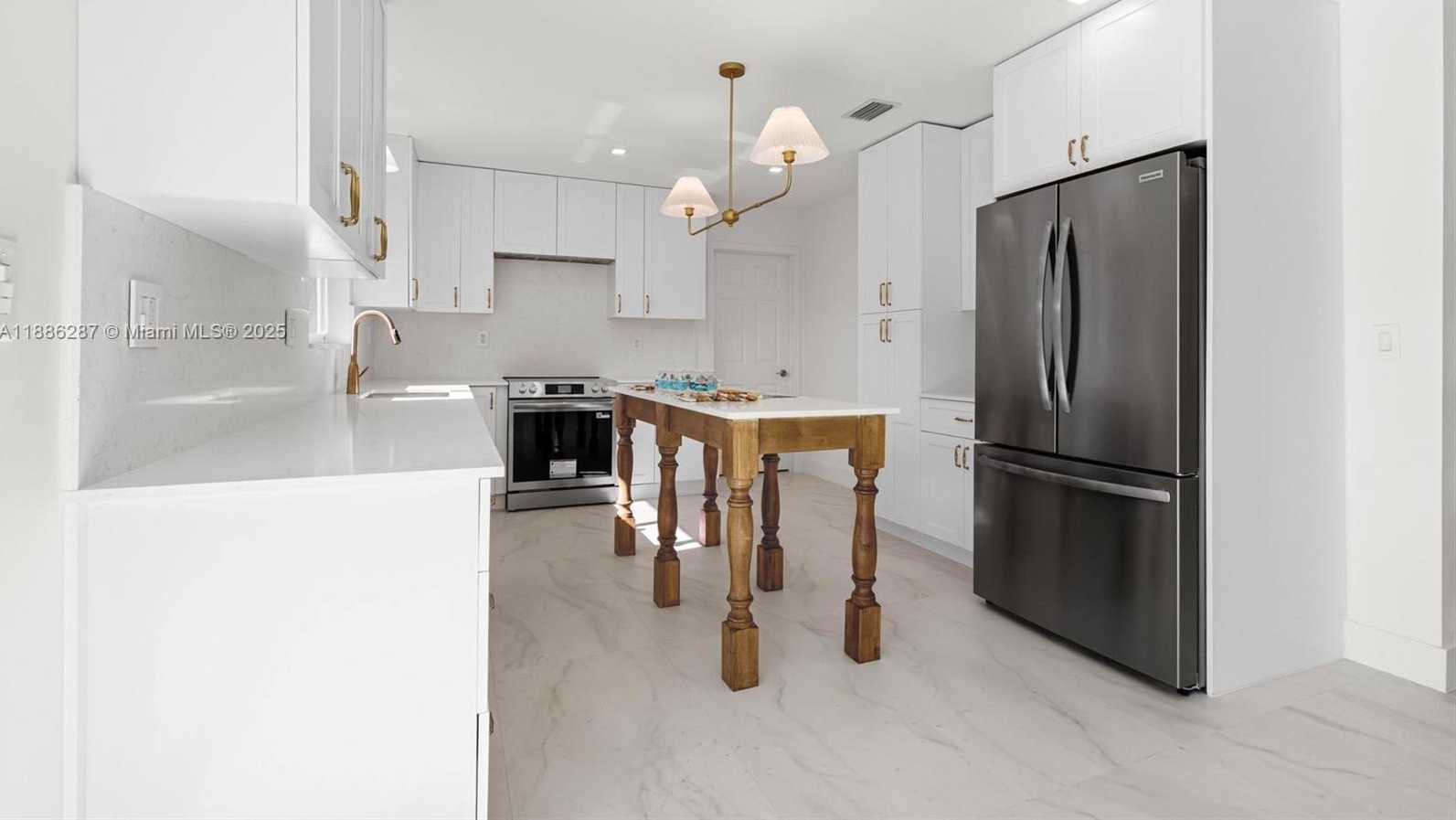 Small Image of 19221 SOUTH WEST 92ND RD, Cutler Bay Number 21