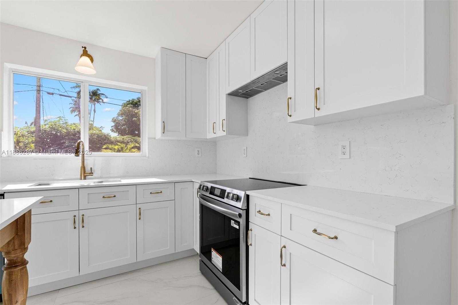 Small Image of 19221 SOUTH WEST 92ND RD, Cutler Bay Number 23