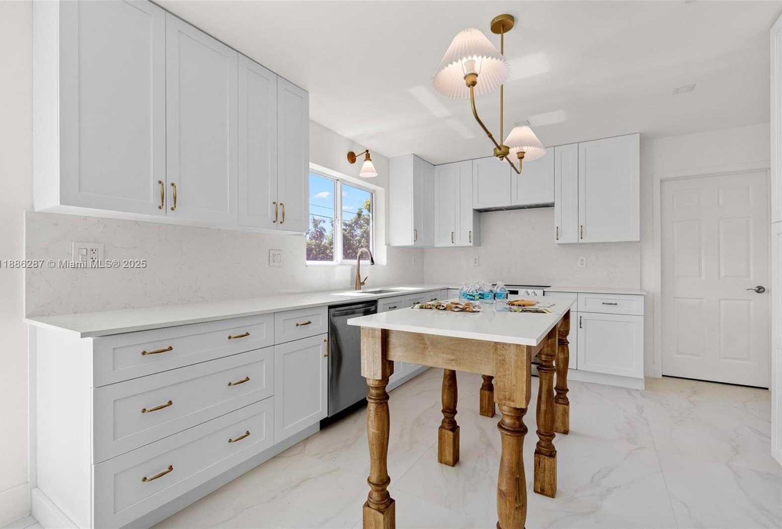 Small Image of 19221 SOUTH WEST 92ND RD, Cutler Bay Number 25