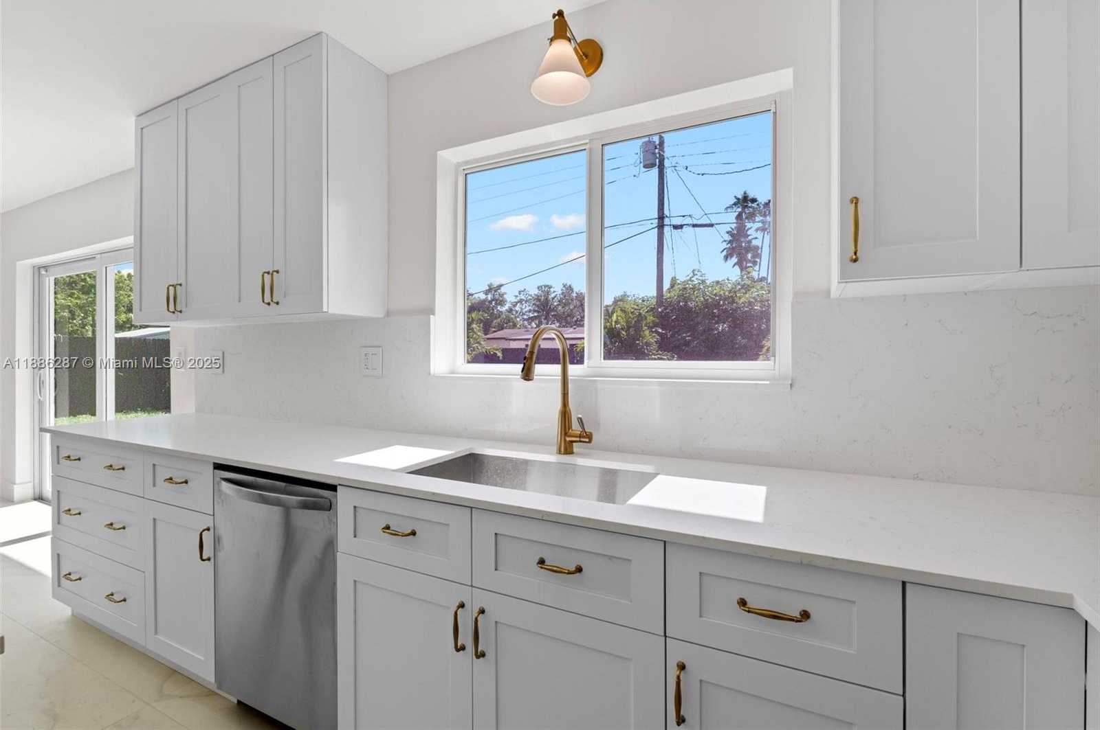 Small Image of 19221 SOUTH WEST 92ND RD, Cutler Bay Number 26
