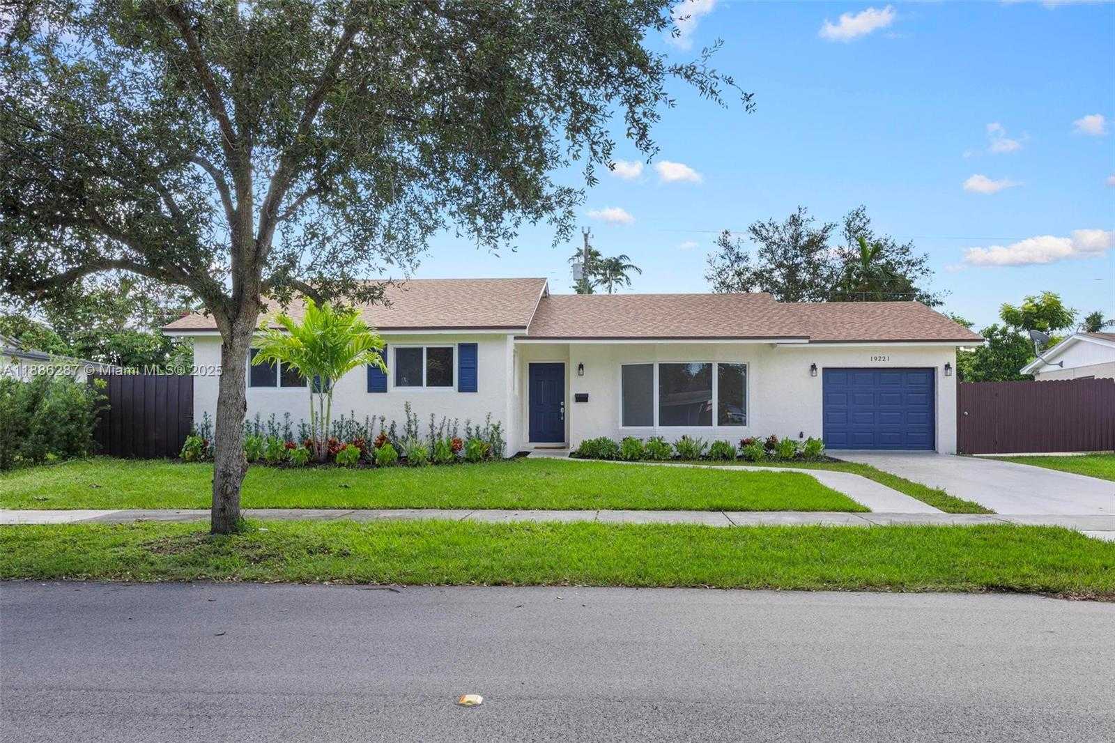 Small Image of 19221 SOUTH WEST 92ND RD, Cutler Bay Number 3